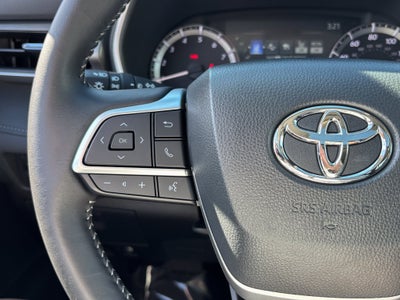 2025 Toyota Highlander XLE