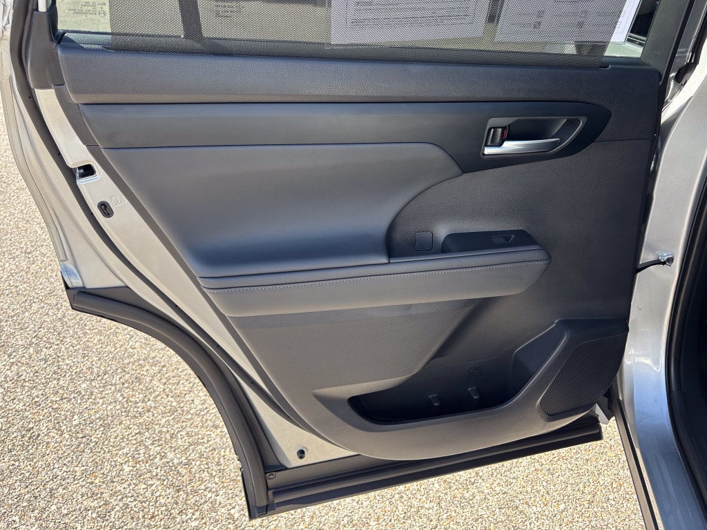 2025 Toyota Highlander XLE