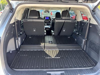 2025 Toyota Highlander XLE