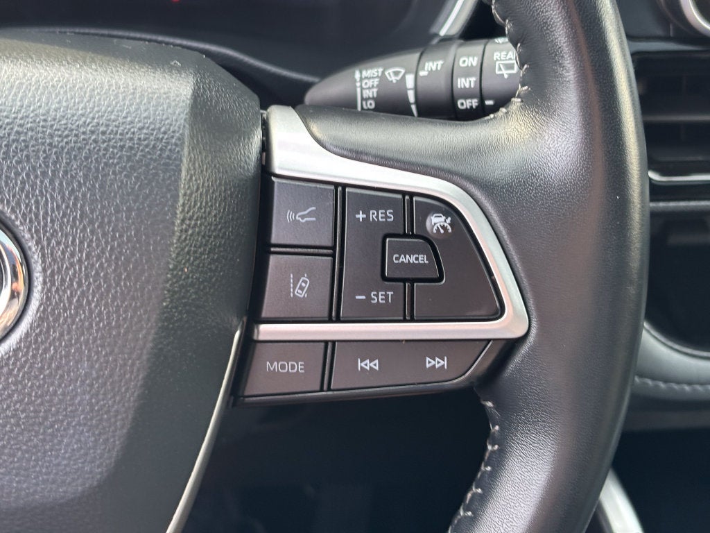 2025 Toyota Highlander XSE