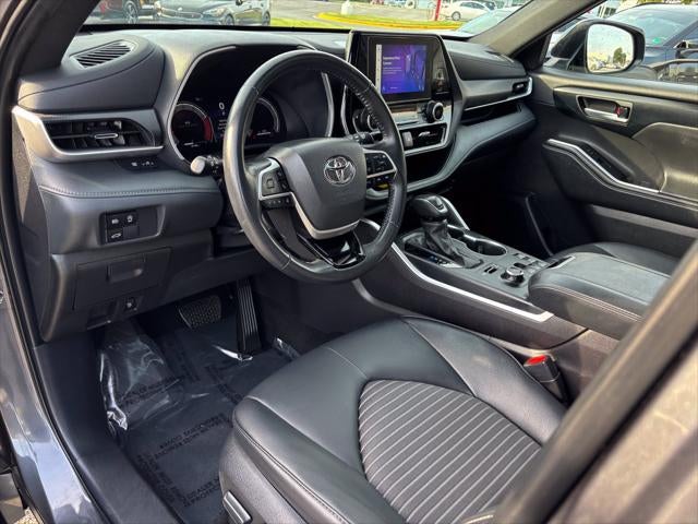 2025 Toyota Highlander XSE