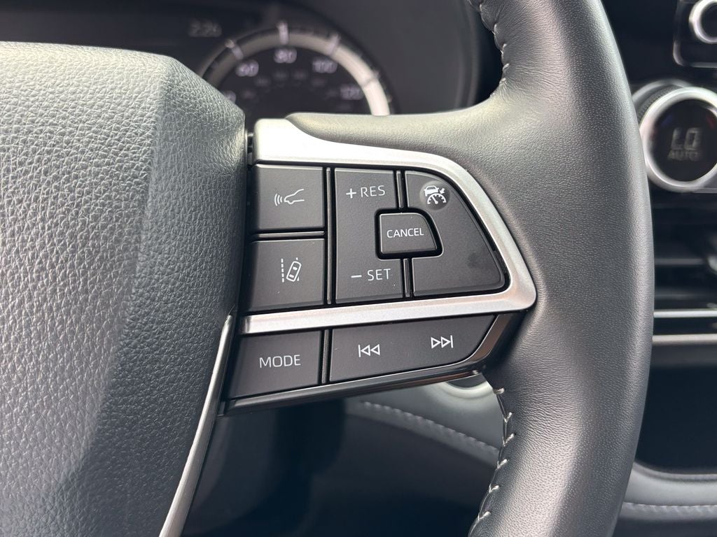 2025 Toyota Highlander LE