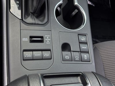 2025 Toyota Highlander LE