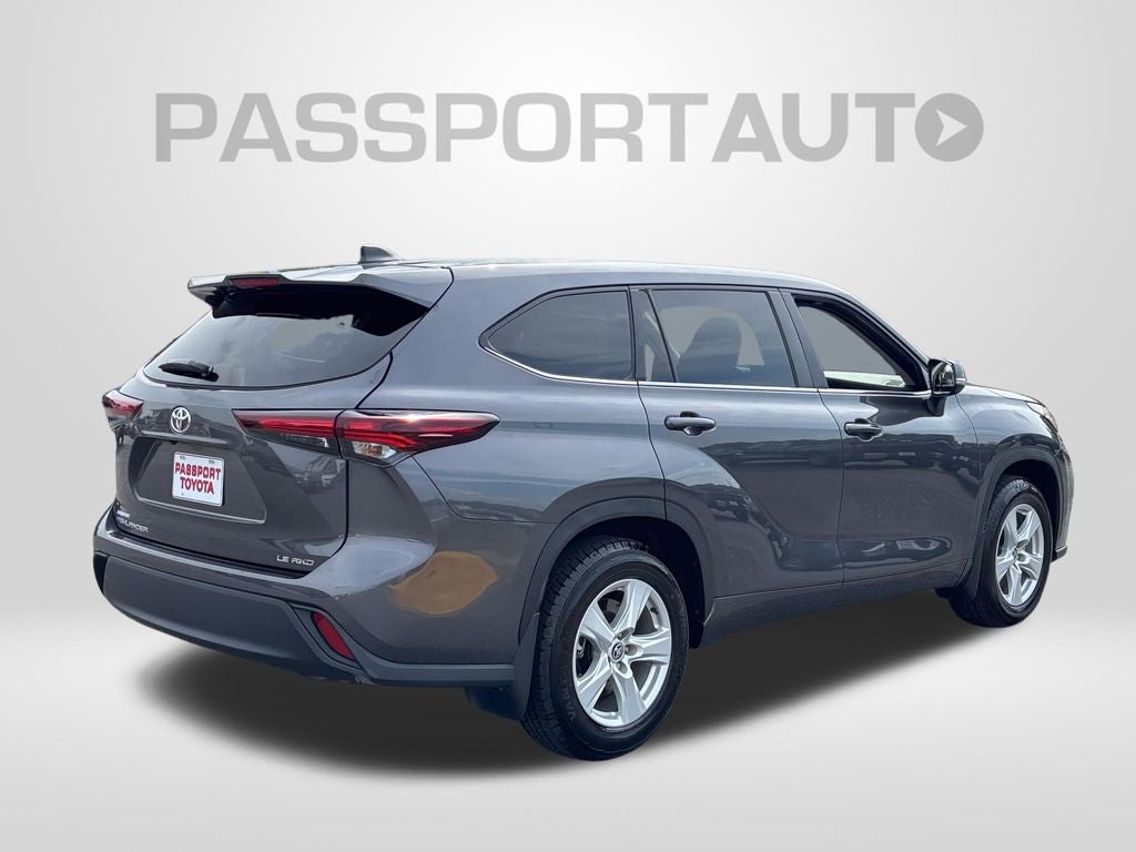 2025 Toyota Highlander LE