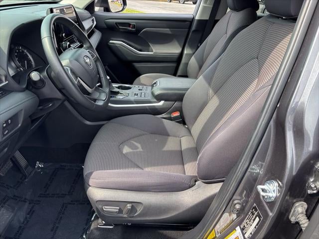 2025 Toyota Highlander LE
