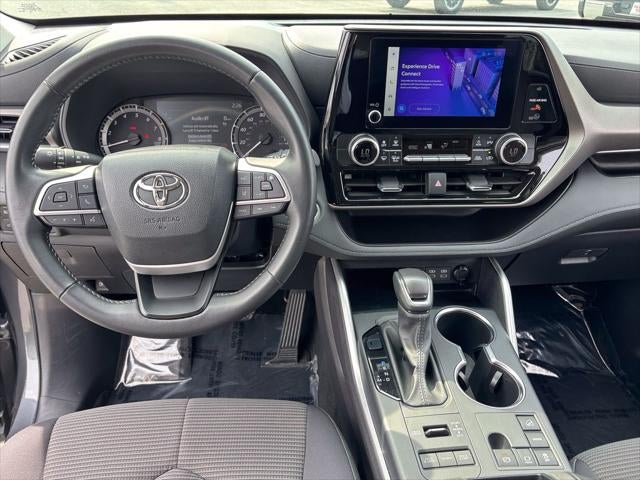 2025 Toyota Highlander LE