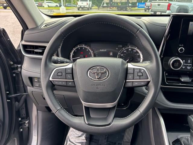 2025 Toyota Highlander LE