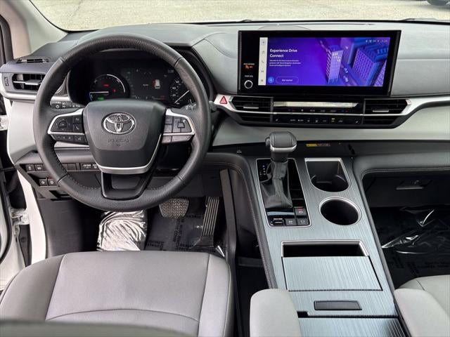 2026 Toyota Sienna XLE 8 Passenger