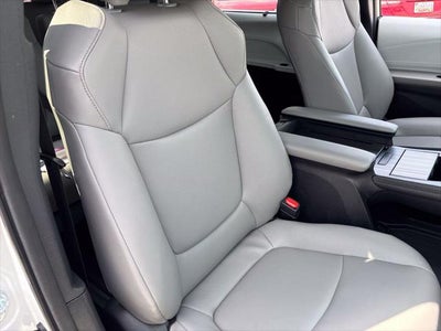 2026 Toyota Sienna XLE 8 Passenger