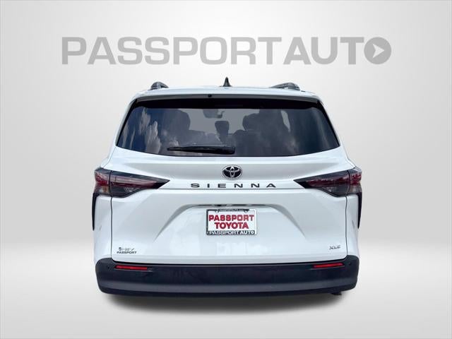 2026 Toyota Sienna XLE 8 Passenger