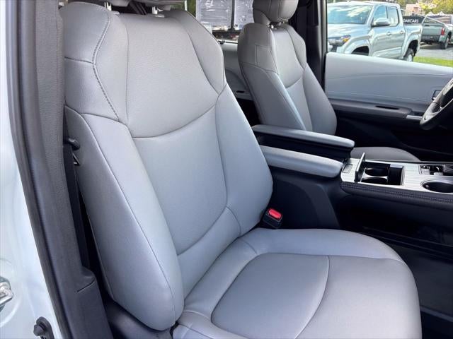 2026 Toyota Sienna XLE 8 Passenger