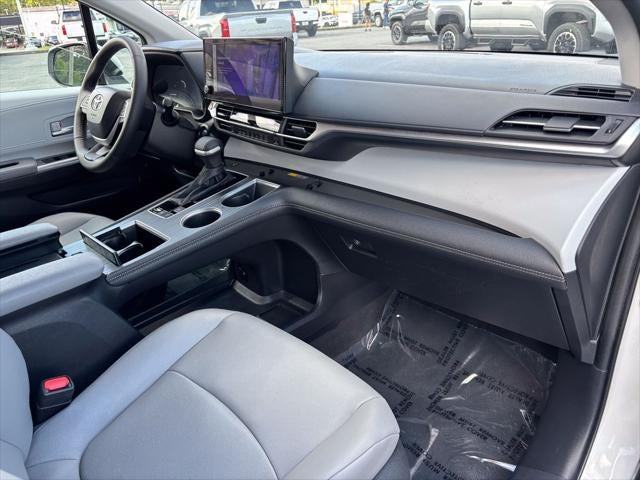 2026 Toyota Sienna XLE 8 Passenger