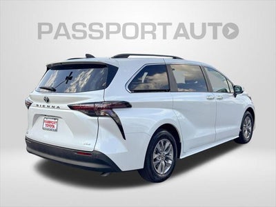 2026 Toyota Sienna XLE 8 Passenger