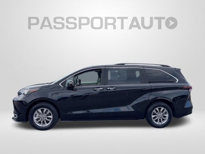 2024 Toyota Sienna XLE 8 Passenger