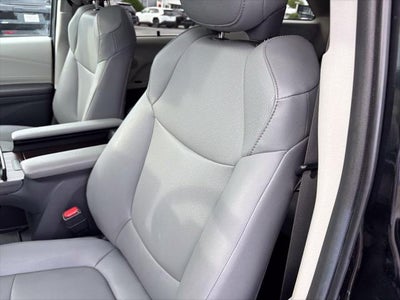 2024 Toyota Sienna XLE 8 Passenger