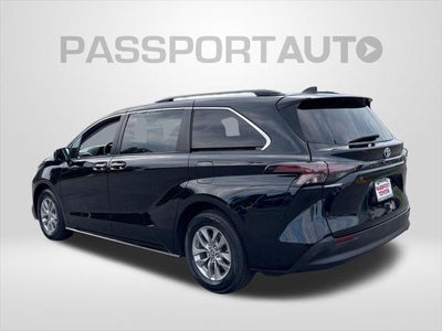 2024 Toyota Sienna XLE 8 Passenger