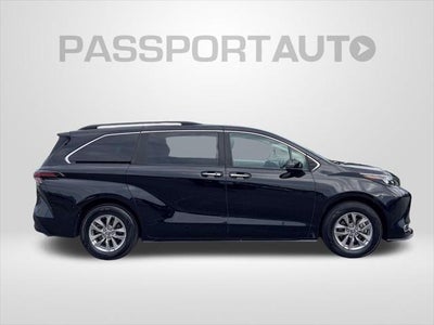 2024 Toyota Sienna XLE 8 Passenger