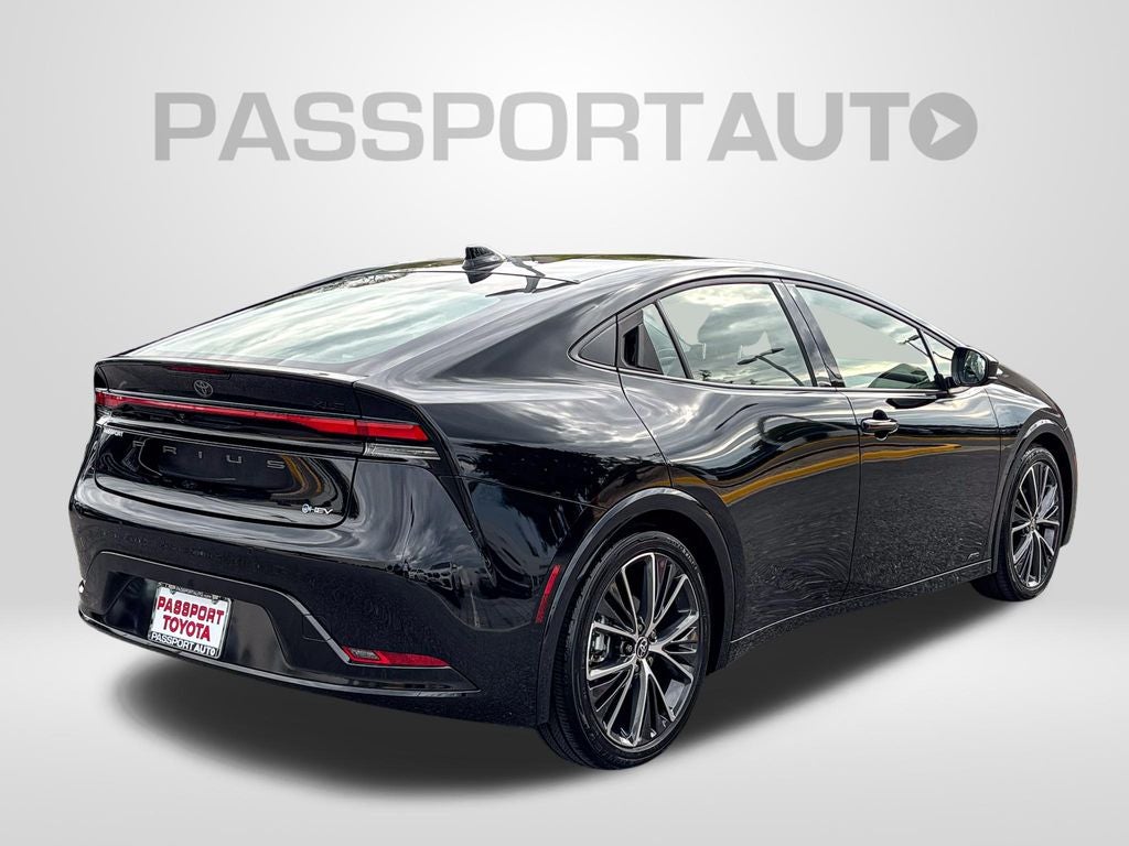 2025 Toyota Prius XLE
