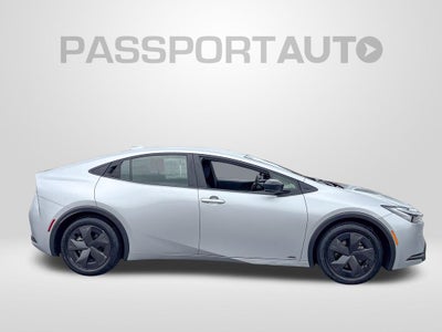 2025 Toyota Prius LE