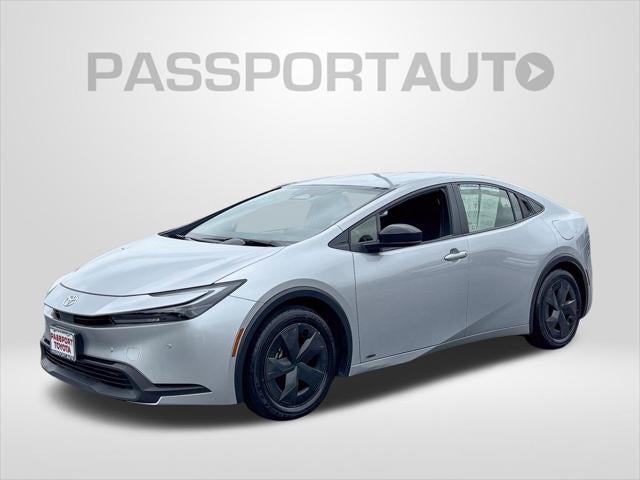 2025 Toyota Prius LE