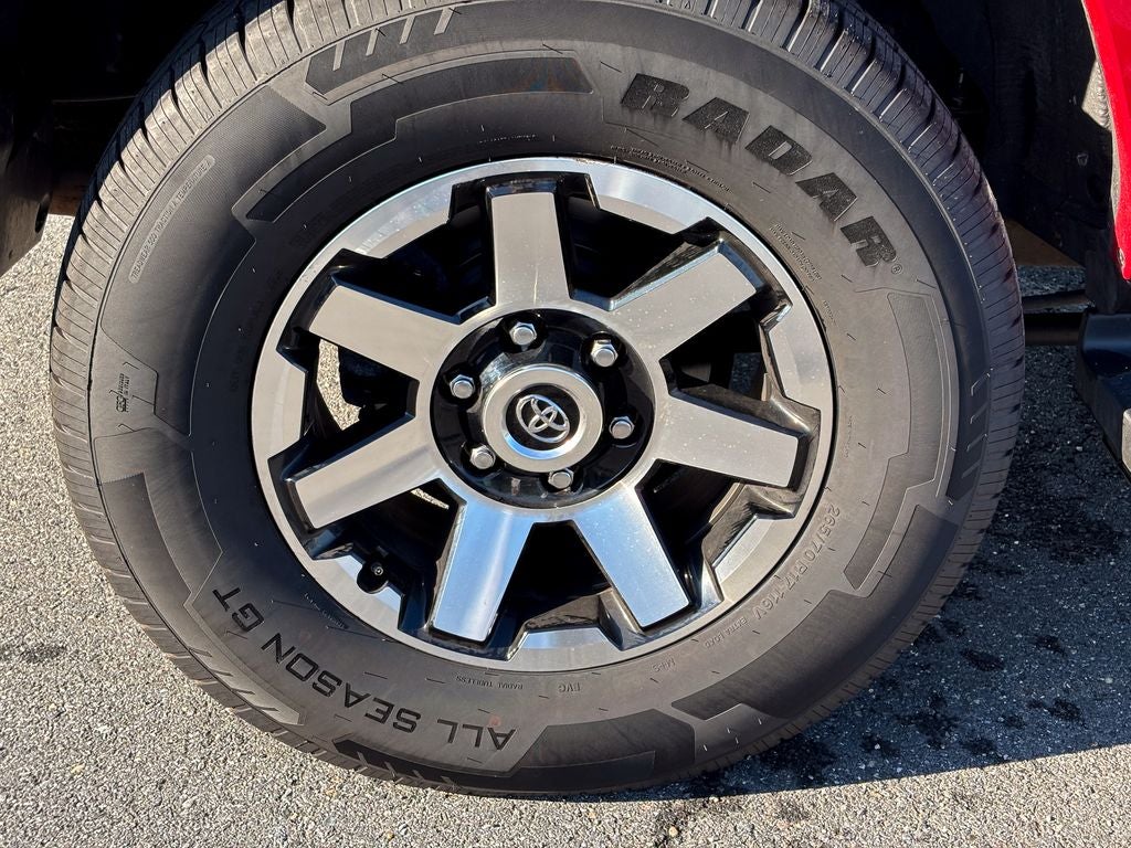 2024 Toyota 4Runner TRD Off-Road
