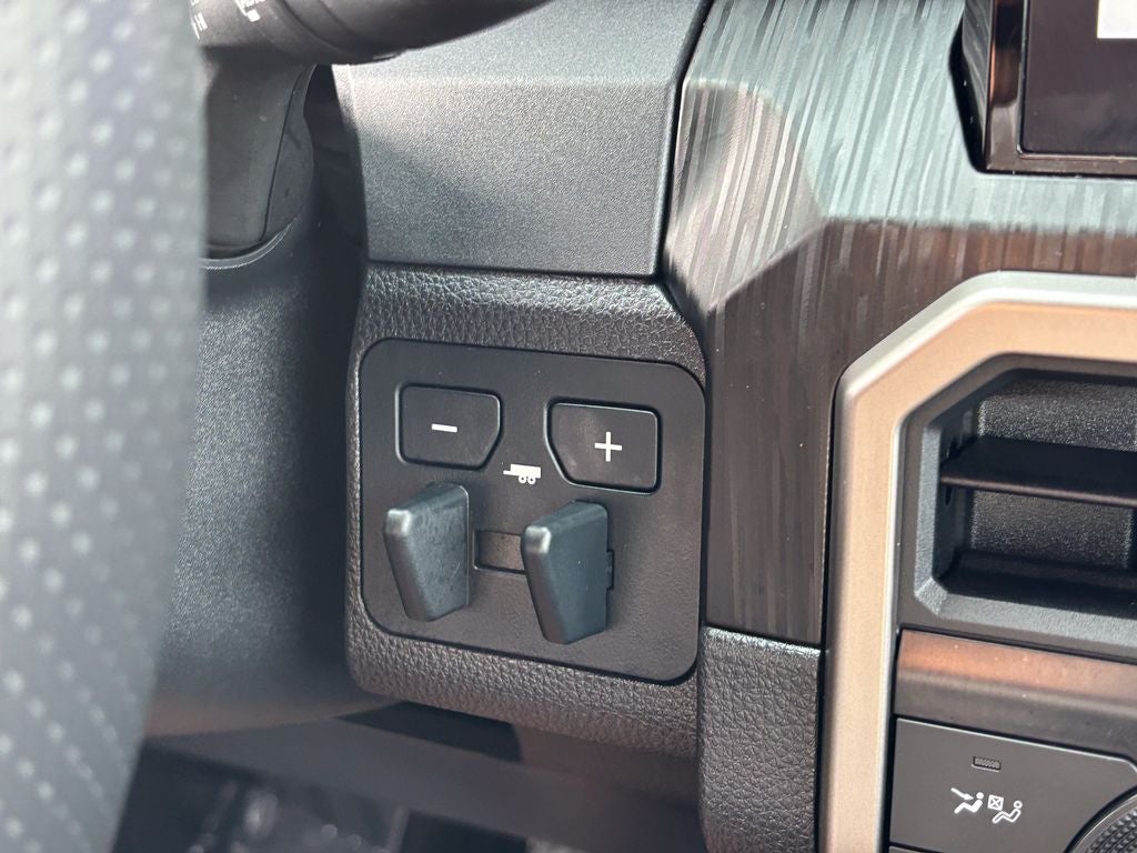 2025 Toyota 4Runner i-FORCE MAX Hybrid Platinum
