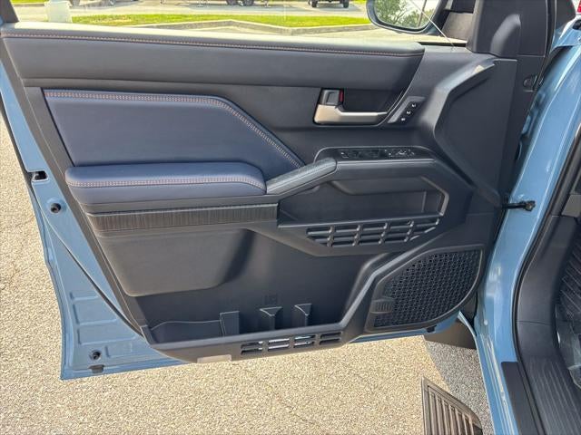 2025 Toyota 4Runner i-FORCE MAX Hybrid Platinum