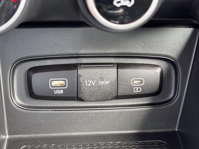 2025 Hyundai Venue SE