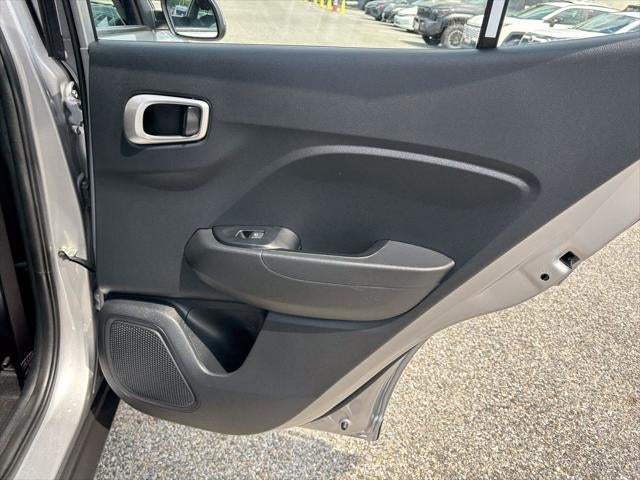 2025 Hyundai Venue SE