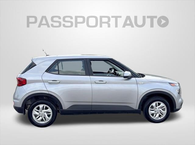 2025 Hyundai Venue SE
